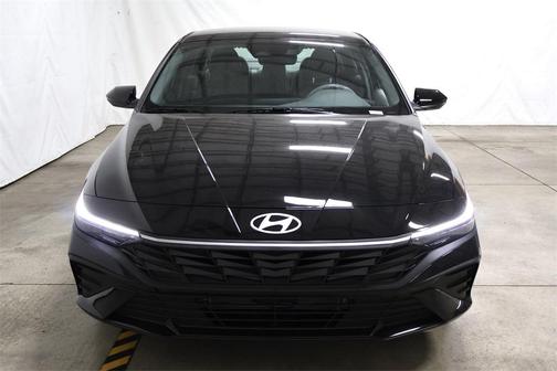 2025 Hyundai ELANTRA HEV SEL Sport