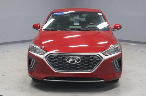 2022 Hyundai IONIQ Hybrid SE