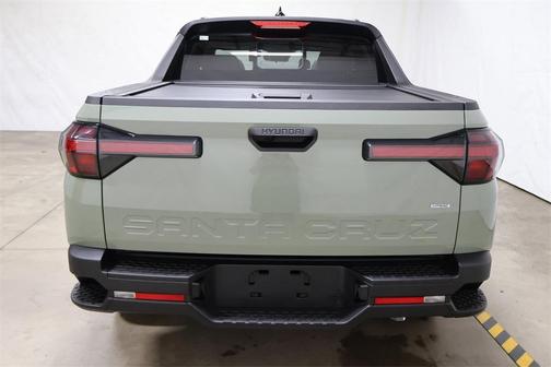 2025 Hyundai SANTA CRUZ SEL Activity