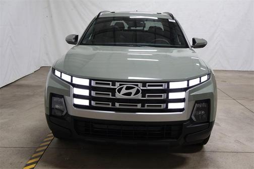 2025 Hyundai SANTA CRUZ SEL Activity