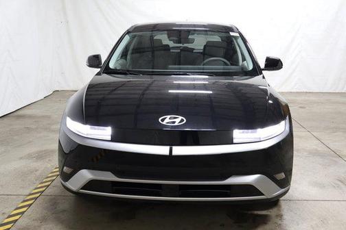 2025 Hyundai IONIQ 5 SE