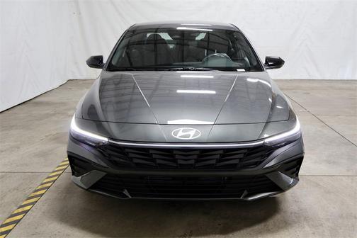 2025 Hyundai ELANTRA HEV SEL Sport