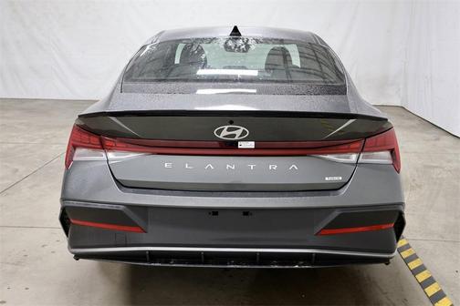 2025 Hyundai ELANTRA HEV SEL Sport
