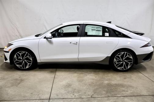 2025 Hyundai IONIQ 6 SEL