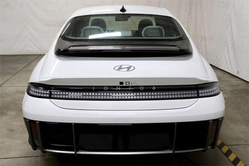 2025 Hyundai IONIQ 6 SEL