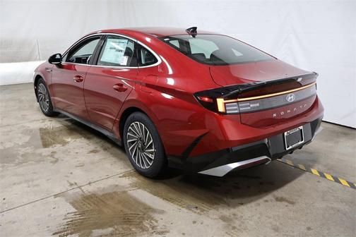 2025 Hyundai SONATA Hybrid SEL
