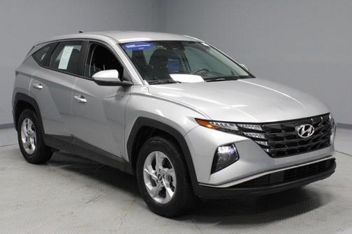 2023 Hyundai TUCSON SE