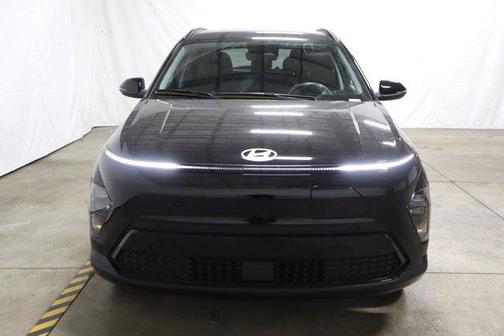 2025 Hyundai KONA EV SEL