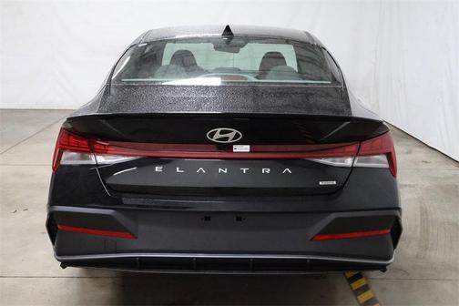 2025 Hyundai ELANTRA HEV SEL Sport