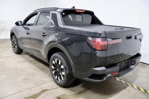2025 Hyundai SANTA CRUZ SEL Activity