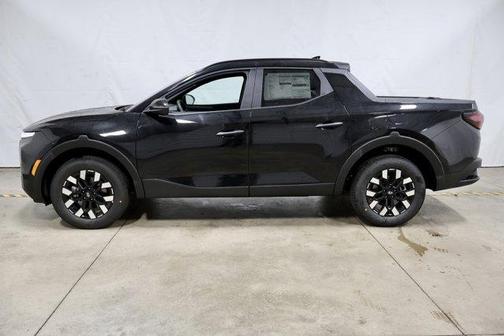 2025 Hyundai SANTA CRUZ SEL Activity