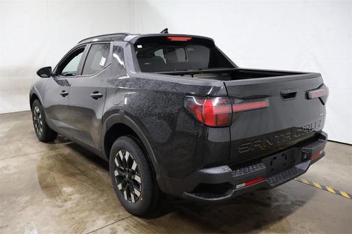 2025 Hyundai SANTA CRUZ SEL Activity