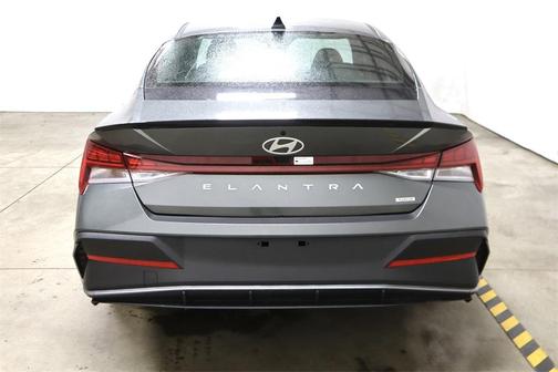 2025 Hyundai ELANTRA HEV SEL Sport