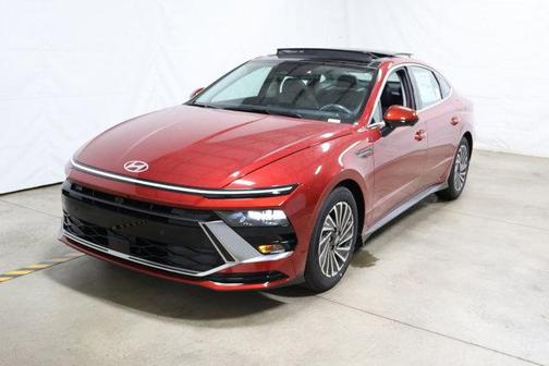 2025 Hyundai SONATA Hybrid Limited