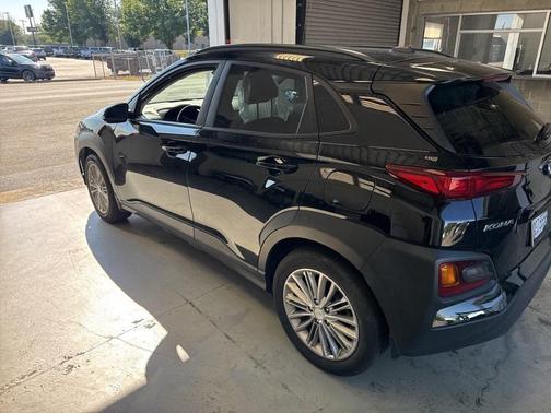 2021 Hyundai KONA SEL