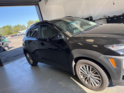 2021 Hyundai KONA SEL