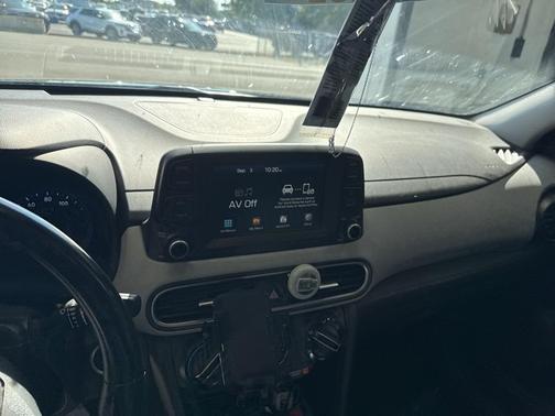 2021 Hyundai KONA SEL