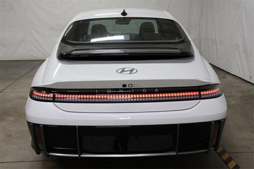 2025 Hyundai IONIQ 6 SEL