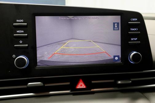 2023 Hyundai ELANTRA SE