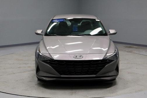 2023 Hyundai ELANTRA SE