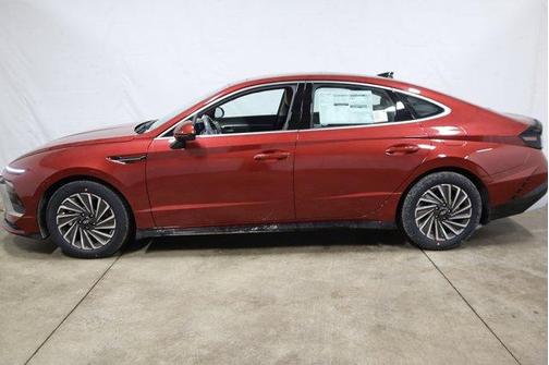 2025 Hyundai SONATA Hybrid Limited