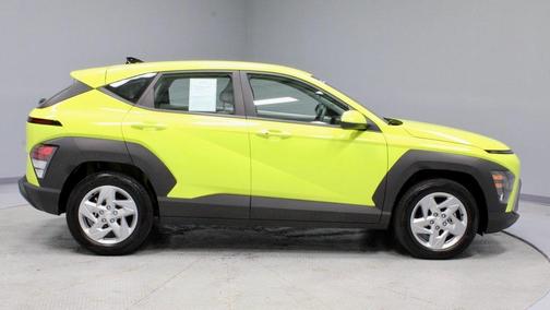 2025 Hyundai KONA SE