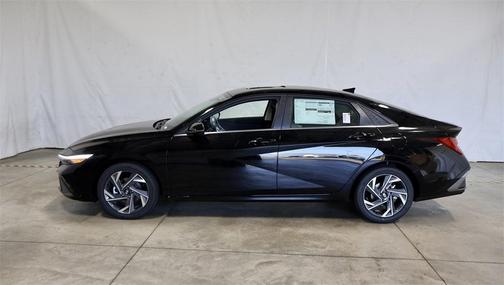 2025 Hyundai ELANTRA HEV Limited