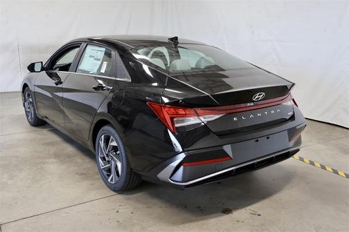 2025 Hyundai ELANTRA HEV Limited