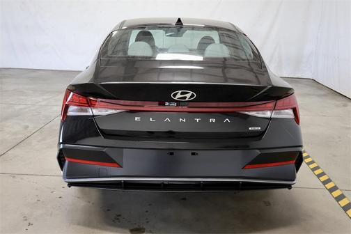 2025 Hyundai ELANTRA HEV Limited