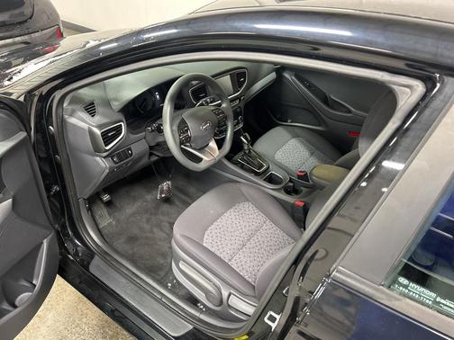 2018 Hyundai IONIQ Hybrid Blue