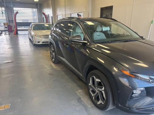 Gray 2024 Hyundai TUCSON Limited