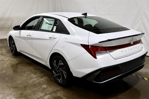 2025 Hyundai ELANTRA HEV SEL Sport