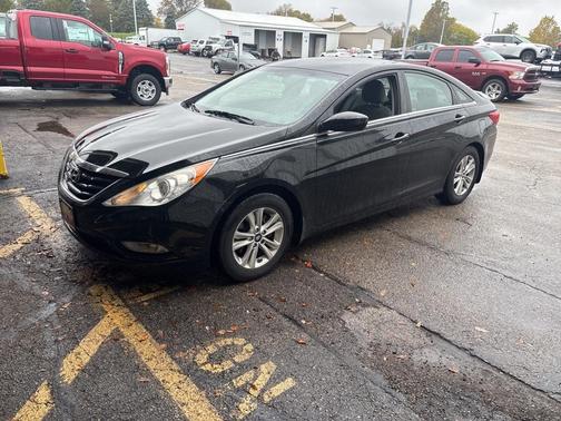 2013 Hyundai SONATA GLS