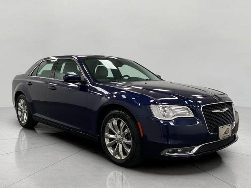 2016 Chrysler 300 Limited