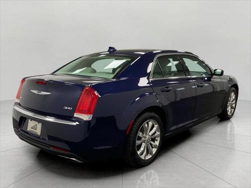 2016 Chrysler 300 Limited