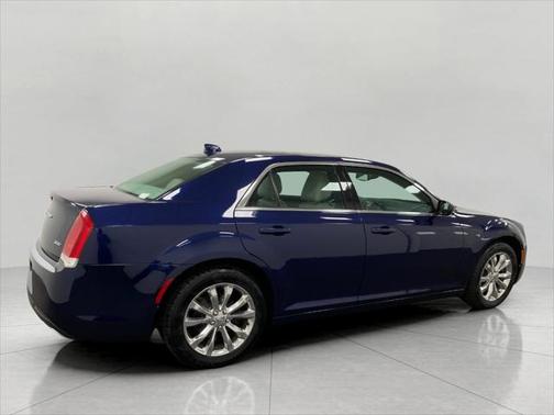 2016 Chrysler 300 Limited