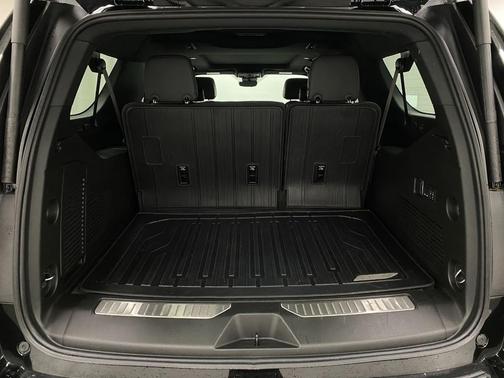 2025 GMC Yukon XL 4WD AT4