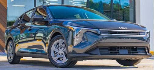 Interstellar Gray 2025 Kia K4 LX