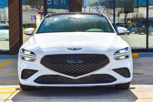 2023 Genesis G70 2.0T RWD