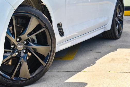 2023 Genesis G70 2.0T RWD