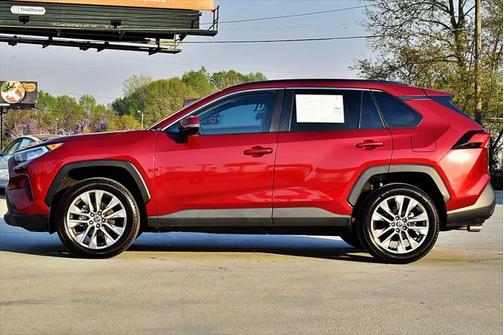 2021 Toyota RAV4 XLE Premium