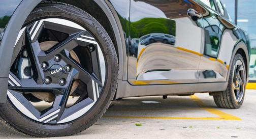 Aurora Black Pearl 2025 Kia K4 EX