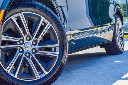 2024 Cadillac LYRIQ Luxury