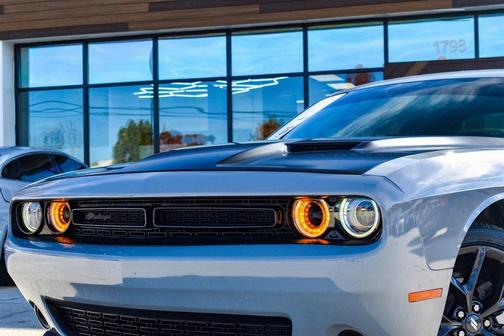 2022 Dodge Challenger SXT