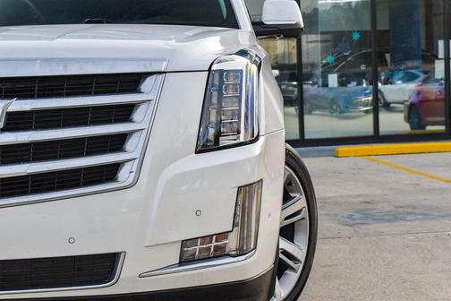 2017 Cadillac Escalade ESV Luxury