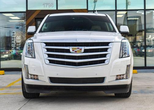 2017 Cadillac Escalade ESV Luxury