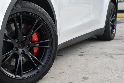 2022 Tesla Model Y Performance Dual Motor All-Wheel Drive