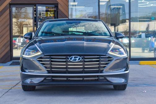 2023 Hyundai SONATA SE