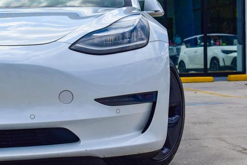 2020 Tesla Model 3 Standard Range