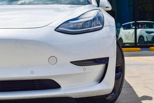 2020 Tesla Model 3 Standard Range